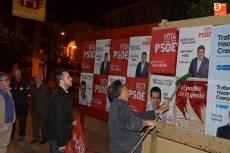 Foto 6 - La pegada de carteles abre la campaña de una nueva era política en Miróbriga