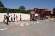 Foto 4 - La Policía Local enseña a circular a 500 escolares de 5º y 6 º de Primaria