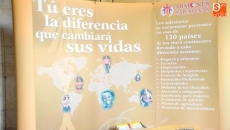 Foto 3 - La exposición itinerante 'Raíces', en el claustro de la Casa de la Iglesia hasta el 24 de mayo