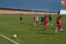 Foto 6 - El Ciudad Rodrigo CF desarrolla la última sesión de su Escuela de Fútbol