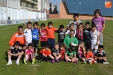Foto 4 - El Ciudad Rodrigo CF desarrolla la última sesión de su Escuela de Fútbol