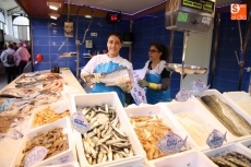 Foto 6 - El Mercado Central abre sus puertas con quejas de los comerciantes por la escasa iluminación de la ...