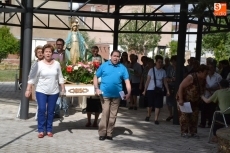 Foto 6 - La Residencia Mixta procesiona a la Virgen Milagrosa