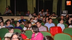 Fantasía y sorpresas con la historia de un bibliotecario el último día de trabajo