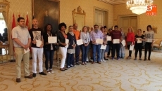 Familia entrega los diplomas de los cursos de Refuerzo Educativo y espa&ntilde;ol para extranjeros