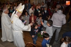 La Virgen Mar&iacute;a recibe el cari&ntilde;o de los ni&ntilde;os mirobrigenses