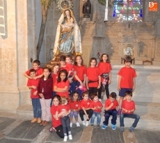 Un enorme ramo como ofrenda a la Virgen de los Remedios 