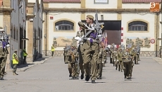 Desfile y jura de bandera de civiles en la fiesta del patrón del Mando de Ingenieros