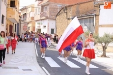 Foto 6 - Música, baile y mucho colorido con la charanga y el desfile de majorettes 