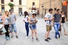 Foto 3 - El FÀCYL arranca con un espectáculo de breakdance por las plazas de Salamanca