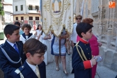 Foto 6 - Colorido y solemnidad marcan la procesión del Corpus Christi 