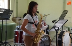 Foto 6 - Los alumnos de saxofón abren las audiciones de fin de curso de la Escuela de Música