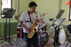 Foto 4 - Los alumnos de saxofón abren las audiciones de fin de curso de la Escuela de Música