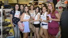 Foto 5 - El fenómeno adolescente Blue Jeans se encuentra con sus lectores en Salamanca