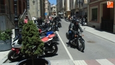 Foto 4 - El rugir de las motos llena las calles y plazas guijuelenses