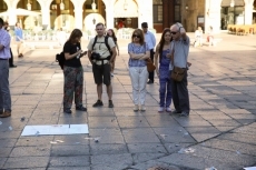 Foto 5 - La Plaza Mayor acoge un teatro que denuncia la situación de los refugiados