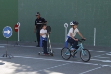 Foto 5 - La Policía Municipal imparte educación vial en el Colegio Santa Isabel