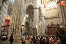 Salamanca sale a la calle para presenciar una emocionante y conmovedora procesi&oacute;n del Corpus