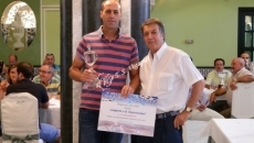 Los componentes del Trofeo Salmantino Vegapiel rinden homenaje a sus campeones