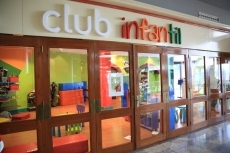 Cuentacuentos sin fronteras en el Club Infantil del CC El Tormes