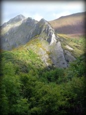 La Asociación Virgen de la Peña disfruta de los encantos de la costa cantábrica