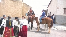 Decenas de vecinos permanecen fieles a la cita en el D&iacute;a del Se&ntilde;or