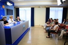 Ocho voces para recordar los versos de Luis García-Camino