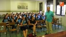 Alberto L&oacute;pez contagia a los alumnos del San Juan Bosco con su experiencia solidaria en Sierra...