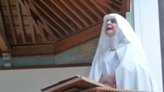 Los vecinos de Santa Marta de Tormes disfrutan con la obra Santa Teresa. La jardinera de la Luz