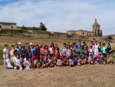 Foto 4 - Niños y jóvenes de seis nacionalidades participan en el Campamento 2015 de Cáritas