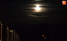 Foto 3 - El sol y la luna brillan en lo alto del cielo en la fiesta del CSA Aldea