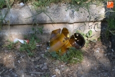 Foto 5 - 1Foto: Los restos del botellón del viernes y el sábado