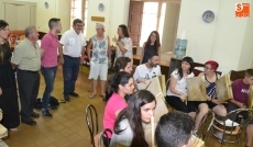 Foto 4 - La Corporación visita la Escuela de Folklore, en la que todo marcha “fenomenal”