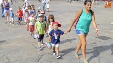 Foto 4 - Klimowitz recibe a cerca de un centenar de niños que participa en la Campaña de Verano del...