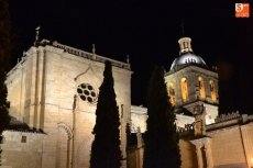 Foto 6 - La Catedral, Cerralbo y el Castillo vuelven a lucir de noche