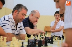 Foto 4 - El barrio de Garrido mueve ficha en el tablero de ajedrez 