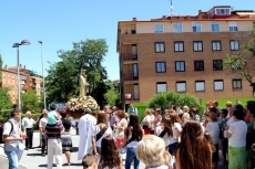 Foto 4 - Una concurrida procesión por las calles de Pizarrales pone el broche final a las fiestas del Carmen