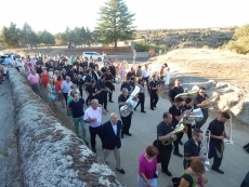 Foto 5 - Vecinos y fieles escoltan a la Virgen del Carmen en su camino de regreso a la ermita