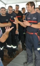 Foto 4 - Bomberos mirobrigenses participan en un curso de tratamiento de reptiles