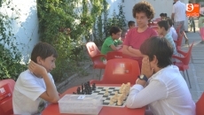 Foto 4 - Los niños y su pasión por el ajedrez protagonizan el I Torneo de Verano