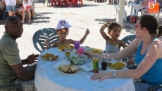 Foto 5 - Los vecinos de Cordovilla degustan una gran paella