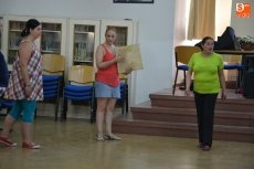 Los alumnos de la Escuela de Folklore comienzan los talleres tras la primera noche festiva