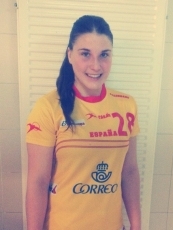 La selección de balonmano, con la salmantina Ángela Nieto, entre las ocho mejores de Europa