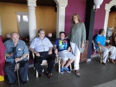 Foto 4 - Emotivo rencuentro de la numerosa familia Seisdedos de Vitigudino 