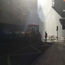 Foto 6 - Un reventón de agua en Van Dyck alcanza varios pisos de altura