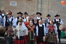 Foto 4 - Emotivo homenaje póstumo del grupo de folclore Santa María de Liminares al tamborilero Antonio...