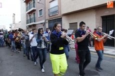Foto 4 - Los niños levantan a todo el pueblo al grito de ¡Viva San Roque, viva Carbajosa!