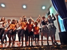 Foto 4 - Música y baile de la mano de los niños de Con.Jugando y las Fitness Girls