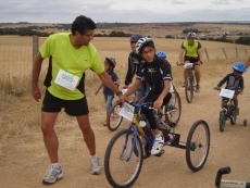 Foto 4 - Cerca de 200 participantes pedalean en el VI Día de la Bici