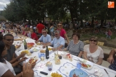 Foto 5 - Gigantesca paella en la jornada de cierre de las fiestas veraniegas